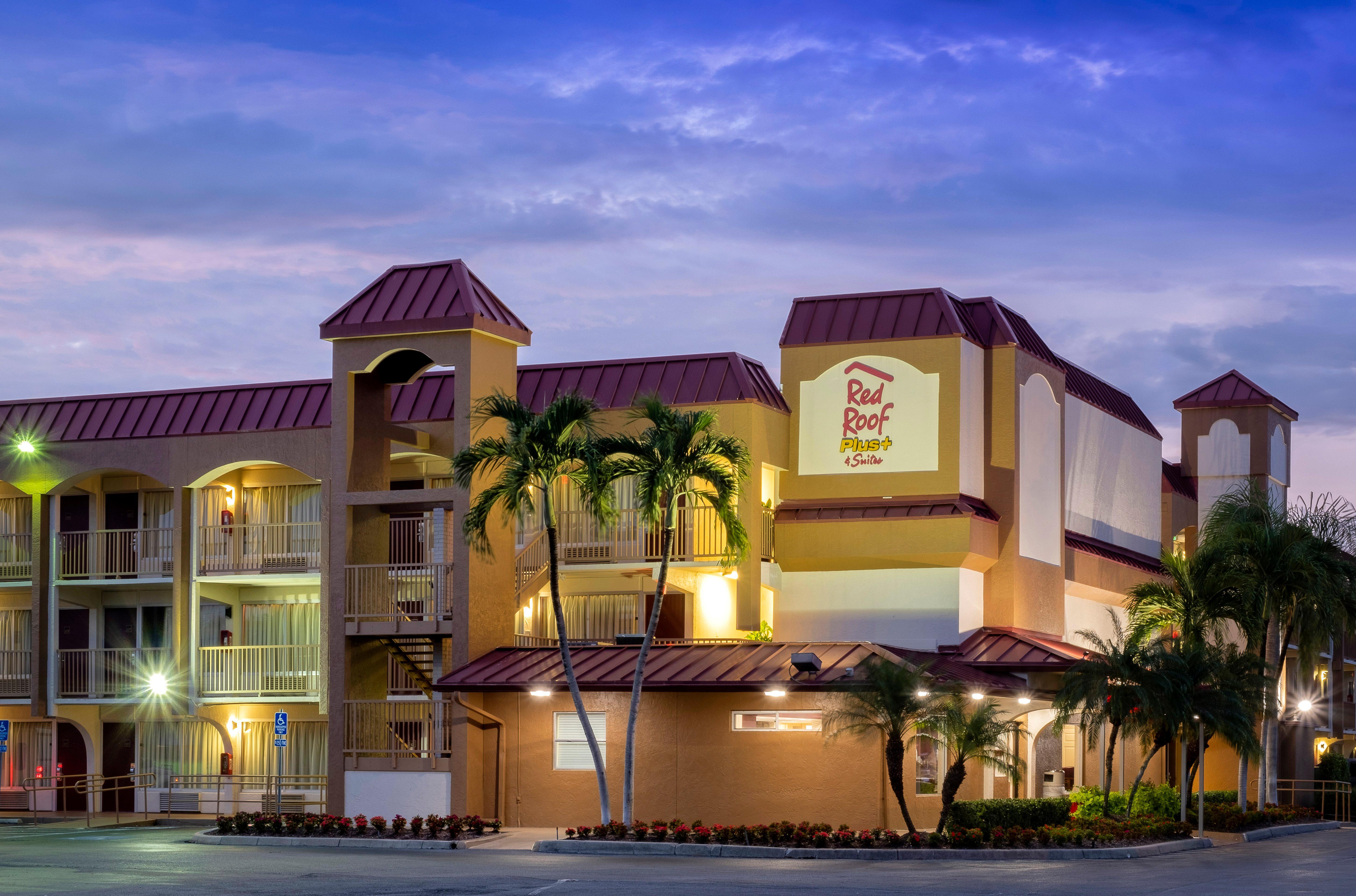Red Roof Inn Plus+ & Suites Naples Downtown-5Th Ave S Luaran gambar