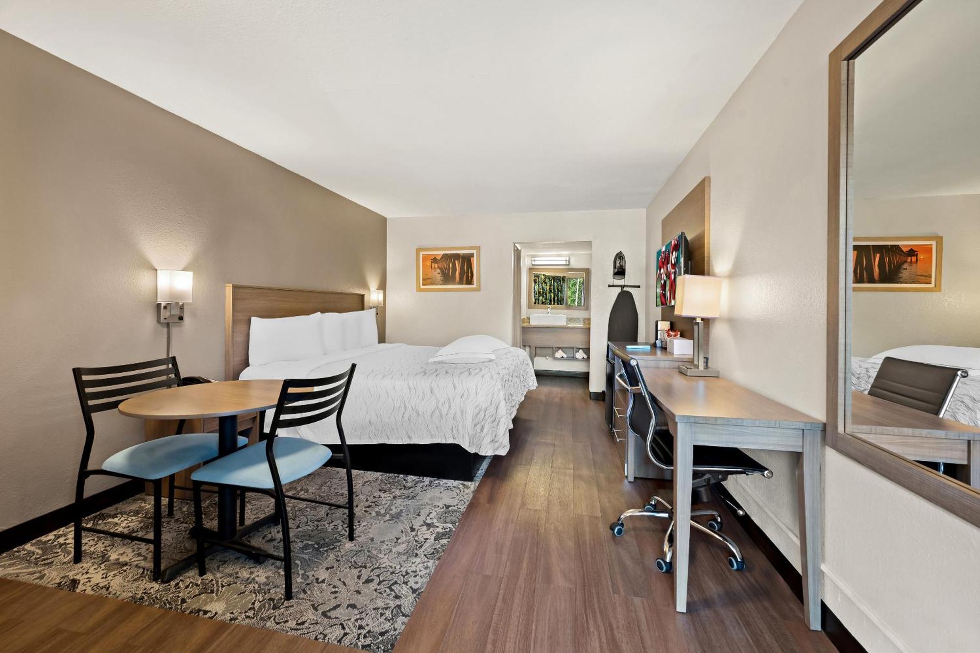 Red Roof Inn Plus+ & Suites Naples Downtown-5Th Ave S Luaran gambar